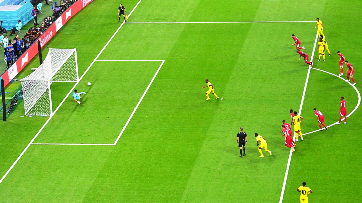 Valencia scored on a penalty shot past Qatari goalkeeper Saad al-Sheeb