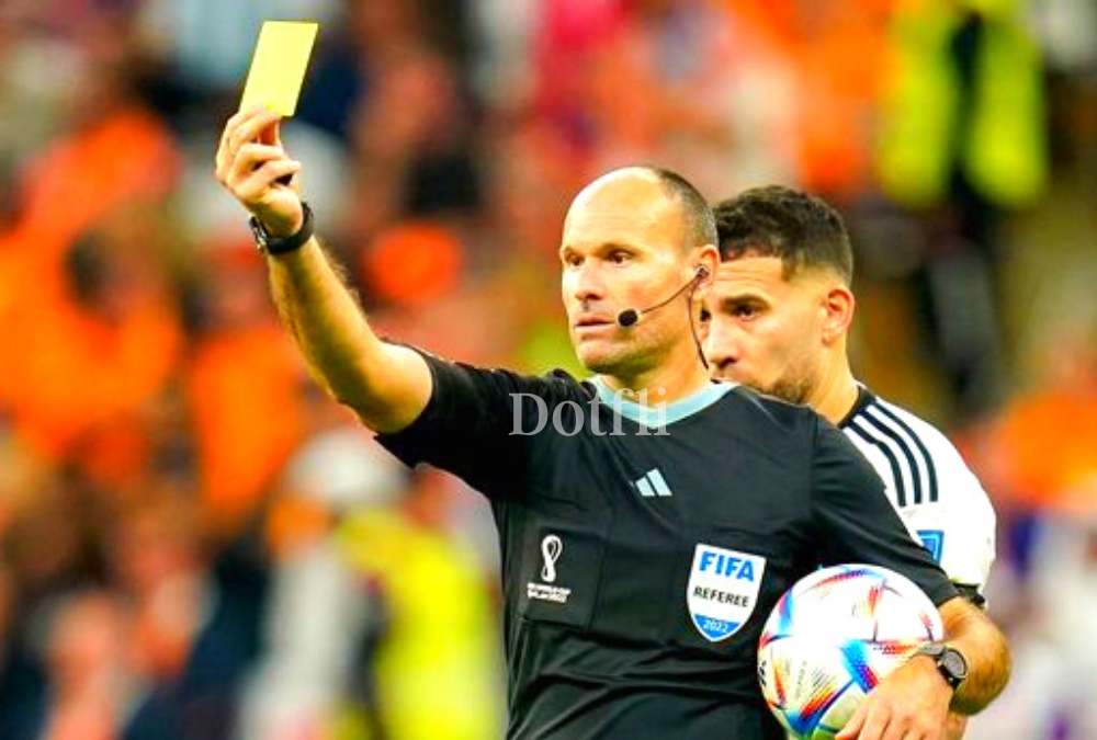Battle of Lusail Sees 18 Yellow Cards Awarded to Netherlands by Argentina in World Cup Quarter-Final